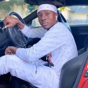 Meet your Posher, Laurent